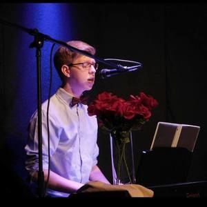 Meet your Posher, Zachary